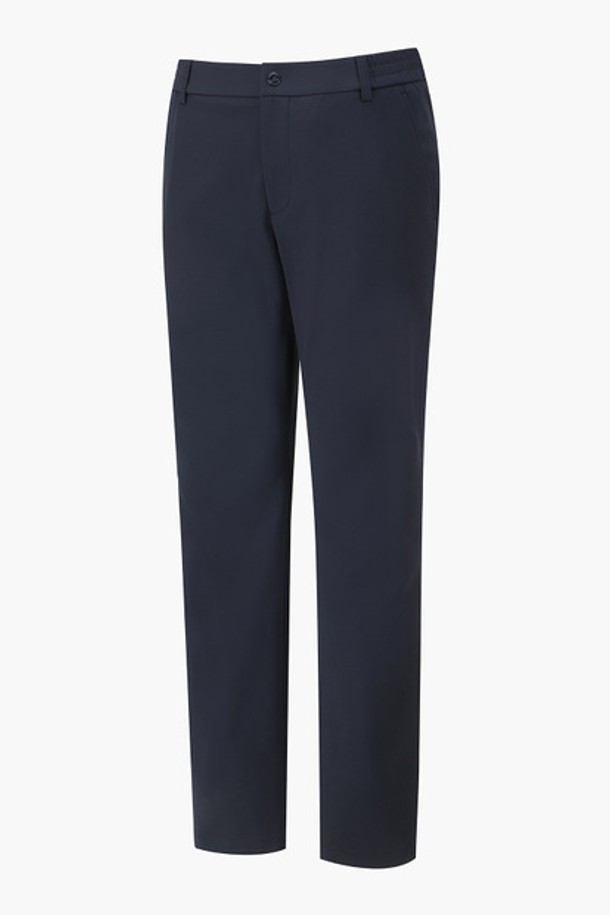 남성 간절기 이중직 팬츠 다크네이비는 골프 및 일상용으로 활용 가능한 레귤러핏 긴바지입니다. 다크네이비와 그레이 두 가지 색상으로 제공되며, 부드러운 촉감의 나일론, 폴리우레탄 혼방 소재로 제작되었습니다. 이중직 조직으로 제작되어 높은 밀도와 뛰어난 내구성을 자랑하며, 사방 스판 소재로 신축성이 우수합니다. 구김 방지 기능이 있어 활동적인 날에도 쾌적하게 착용할 수 있으며, 밴딩 처리로 편안한 착용감을 선사합니다. 스포티한 스타일을 연출하여 골프룩으로 활용하기 좋습니다.
