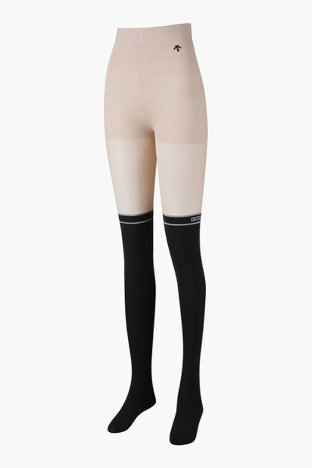 여성 투톤 보카시 포인트 니삭스 스타킹 (DP32WFET82)는 골프룩에 적합한 여성용 스타킹입니다. 블랙과 화이트 두 가지 색상으로 출시되었으며, 봄, 여름, 가을 시즌에 착용하기 좋습니다. 나일론, 폴리에스터, 폴리우레탄 혼방 소재로 제작되었으며, 50데니아 두께로 비침이 적습니다. UV 차단 기능과 니삭스 일체형 디자인, 골조직 사이드라인, 슬림 라인이 특징이며, 미니멀, 클래식, 스포티한 스타일을 연출할 수 있습니다.
