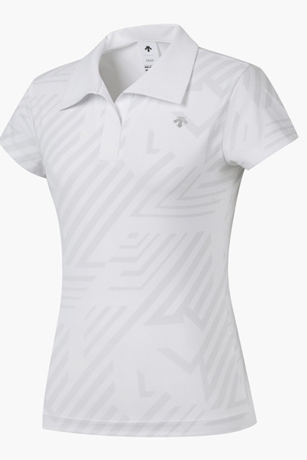 여성 와이드 카라 패턴 반팔 티셔츠 (DP22WFTS63)는 시원한 여름 시즌 골프 활동에 최적화된 스포티한 티셔츠입니다. 라이트 그레이와 네이비 두 가지 색상으로 출시되었으며, 폴리에스터와 폴리우레탄 혼방 소재로 제작되어 얇고 시원한 착용감을 제공합니다. 와이드 카라 디자인과 데상트 스피릿 로고 패턴이 특징이며, 반소매 레귤러핏으로 활동성을 높였습니다. 냉감 기능을 갖춰 더욱 쾌적하게 라운딩을 즐길 수 있습니다.
