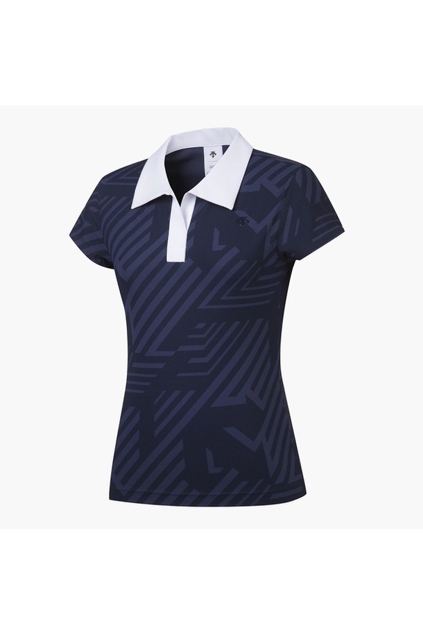 여성 골프웨어 브랜드의 스포티한 반팔 티셔츠입니다. 와이드 카라 디자인으로 얼굴을 더욱 작아 보이게 하며, 시원한 냉감 기능을 갖춰 여름철에도 쾌적하게 착용 가능합니다. 데상트 스피릿 로고 패턴이 돋보이며, 폴리에스터와 폴리우레탄 혼방 소재로 제작되어 활동성을 높였습니다. LGYG, NAVG 두 가지 색상으로 출시되었으며, 골프룩을 위한 완벽한 선택입니다.
