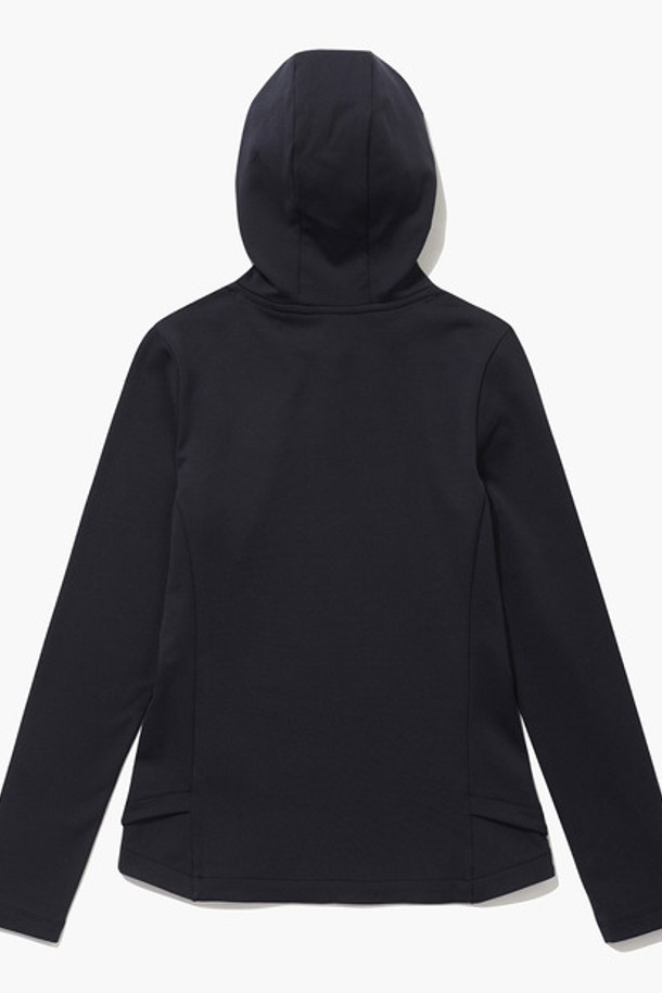 여성 솔리드 후드 이너 티셔츠 (GP422LTLO3)는 골프 및 일상에서 활용하기 좋은 여성용 후드 티셔츠입니다. 블랙, 라이트 옐로우 두 가지 색상으로 출시되었으며, 폴리에스터와 폴리우레탄 혼방 소재로 제작되어 부드러운 촉감과 뛰어난 신축성을 제공합니다. 얇은 두께감으로 사계절 내내 이너웨어로 활용하기 좋으며, 레귤러 핏에 긴 소매 기장으로 편안한 착용감을 선사합니다. 무지 디자인에 와끼 트임 디테일이 더해져 스포티하면서도 캐주얼한 스타일을 연출합니다.
