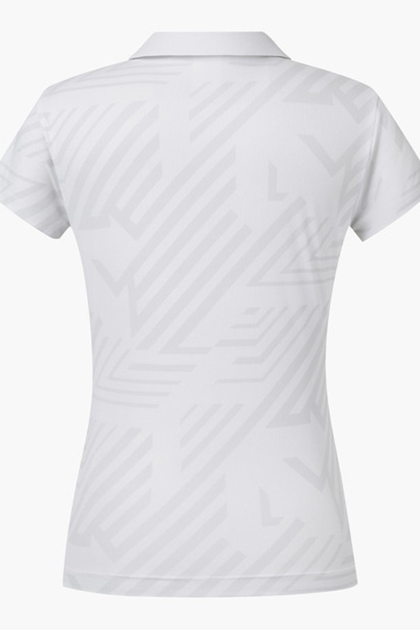 여성 와이드 카라 패턴 반팔 티셔츠 (DP22WFTS63)는 시원한 여름 시즌 골프 활동에 최적화된 스포티한 티셔츠입니다. 라이트 그레이와 네이비 두 가지 색상으로 출시되었으며, 폴리에스터와 폴리우레탄 혼방 소재로 제작되어 얇고 시원한 착용감을 제공합니다. 와이드 카라 디자인과 데상트 스피릿 로고 패턴이 특징이며, 반소매 레귤러핏으로 활동성을 높였습니다. 냉감 기능을 갖춰 더욱 쾌적하게 라운딩을 즐길 수 있습니다.
