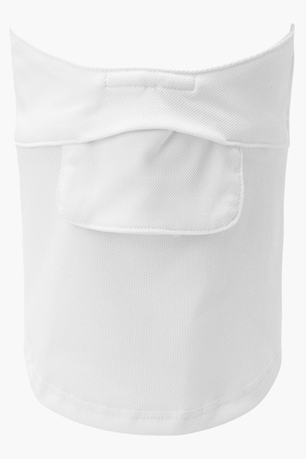 **여성 메쉬 페이스 마스크 (DP22WFCM41)**

시원한 착용감의 여성 메쉬 페이스 마스크입니다. 겉감은 냉감 원단으로 제작되었으며, 안감은 통기성이 뛰어난 메쉬 원단을 사용하여 쾌적한 사용감을 선사합니다. 코 부분에는 와이어가 내장되어 편안한 착용감을 제공하며, 일상 및 가벼운 산책룩, 동네 마실룩 등 캐주얼하고 미니멀한 스타일에 잘 어울립니다. BWTG, SKNG 두 가지 색상으로 출시되었으며, 2024년 1월에 한국에서 생산되었습니다. FR 사이즈로 만나보세요.
