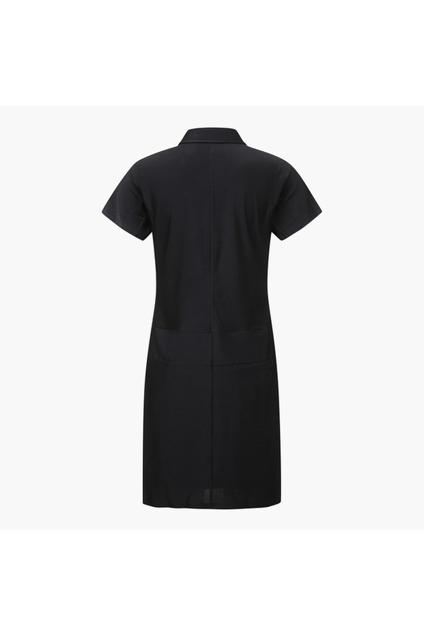 [g-arc collection] 여성 허니콤 트리코트 원피스 (DP21WFOP6B)는 여름철 휴가룩을 위한 스포티 & 미니멀 스타일의 원피스입니다. 폴리에스터와 폴리우레탄 혼방의 트리코트 소재로 제작되어 4WAY 스트레치 기능과 우수한 흡습, 속건, UV 차단 기능을 제공합니다. 허니콤 패턴과 카라 디자인, 반소매 기장이 특징이며, 일상복으로 활용하기 좋습니다. 시원하고 편안한 착용감을 선사하는 이 원피스는 활동적인 여성에게 최적의 선택입니다.
