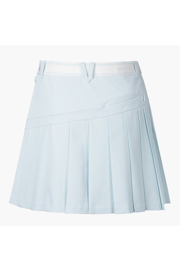 여성 밴드형 플리츠 스커트 (DP22WFSK43)는 시원한 여름철 골프룩을 위한 스포티 무드의 플리츠 스커트입니다. 폴리에스터와 폴리우레탄 혼방 소재로 제작되어 시원한 냉감 촉감과 뛰어난 스트레치, 발수 기능을 제공합니다. 허리 밴딩 처리로 편안한 착용감을 선사하며, 앞판 맞주름과 뒷판 전체 플리츠 디자인으로 활동성을 높였습니다. BBLG, BWTG, LMTG 세 가지 색상으로 출시되어 다양한 스타일 연출이 가능합니다.
