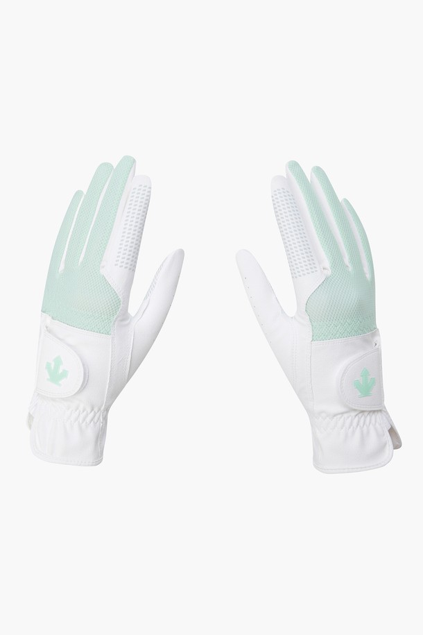 여성 골프를 위한 메쉬 360 그립 양손 장갑입니다. 합성가죽, 나일론, 폴리우레탄 소재로 제작되었으며, 봄, 여름 시즌에 적합합니다. BWTG, LMTG 두 가지 색상으로 제공되며, 360도 패턴 메쉬 디자인으로 통기성이 우수합니다. 논슬립 실리콘 처리로 그립감을 높였으며, 손목 기장으로 안정감을 더했습니다. 스포티하면서도 미니멀한 골프룩 연출에 적합합니다.
