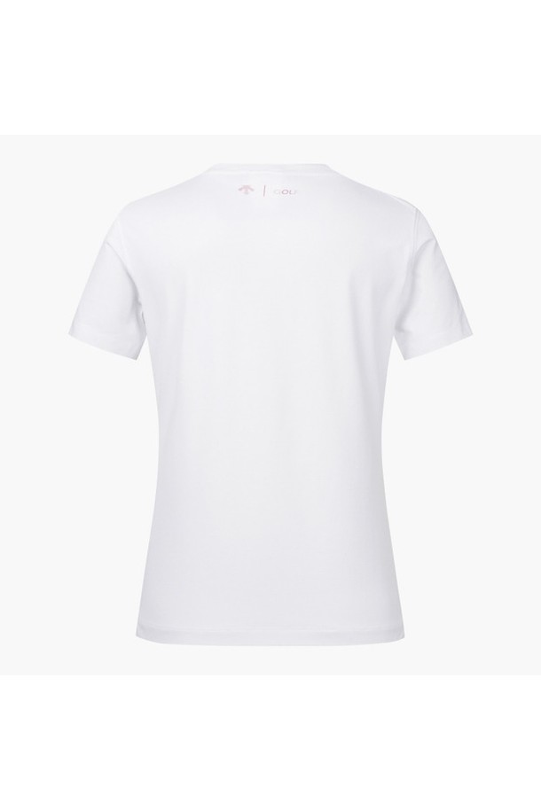 여성 이니셜 라운드넥 반팔 티셔츠 (DP22WFNS44)는 데상트 골프의 여성용 반팔 티셔츠입니다. 라운드넥 디자인에 레귤러핏으로 제작되어 편안한 착용감을 제공하며, 여름철 골프 및 일상생활에서 스포티하고 미니멀한 스타일을 연출할 수 있습니다. 얇은 두께감의 폴리에스테르와 폴리우레탄 혼방 소재로 제작되어 활동성이 뛰어나며, 데상트 골프 이니셜 프린트가 디자인 포인트로 적용되었습니다. BLKG, LPKG, OWHG 세 가지 색상으로 출시되어 취향에 맞게 선택 가능합니다.
