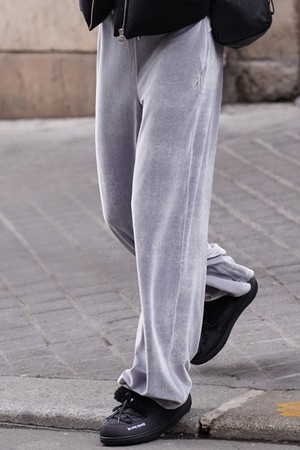 여성 벨벳 스트레이트 팬츠 그레이(QP422OFPO1)