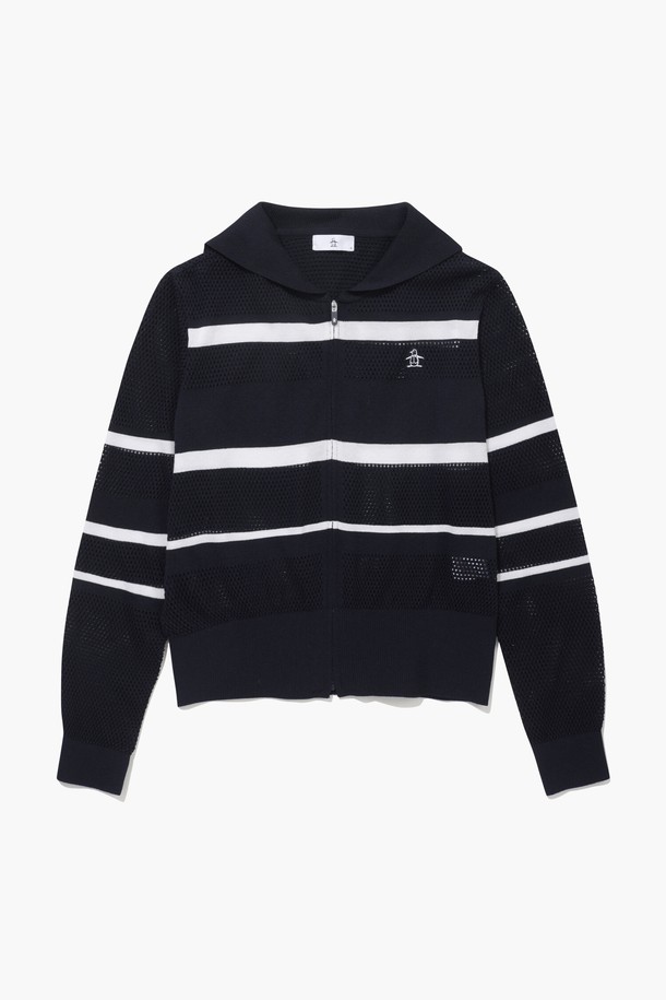 여성 스트라이프 오버핏 니트 후드 집업 다크네이비(MQ222LSJ41)는 캐주얼 무드의 스포티한 스타일을 연출하는 여성용 니트 후드 집업입니다. 다크네이비 및 아이보리 컬러의 스트라이프 패턴이 특징이며, 골프 및 일상생활에서 활용하기 좋습니다. 봄, 가을에 적합한 얇은 두께감과 부드러운 촉감의 폴리에스터, 면 혼방 소재로 제작되었습니다. 긴 소매와 레귤러 기장으로 편안한 착용감을 선사하며, 오버핏 디자인으로 트렌디함을 더했습니다. 집업 스타일의 후드 코트 타입으로, 다양한 스타일링에 활용하기 좋은 아이템입니다. 
