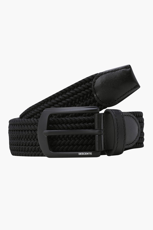 남성용 스트레치 벨트 (DQ32MFBT83)는 레이온과 소가죽 소재로 제작되어 부드러운 촉감과 내구성을 제공합니다. 골프 활동에 적합하며, 엘라스틱 밴드를 사용하여 편안한 착용감을 선사합니다. 버클 여밈 방식의 폭 3.3cm, 총길이 110cm(버클 포함) 블랙 컬러 벨트로, 구멍 없는 디자인이 특징입니다.
