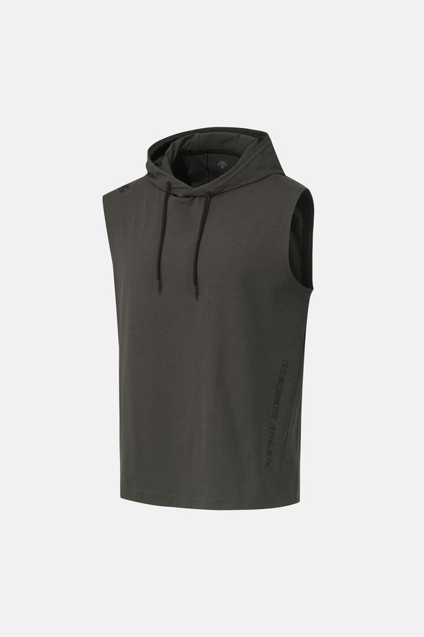 **트레이닝 후드 슬리브리스 멜란지 그린(SQ321TST72)**는 남녀공용으로, 멜란지 그린, 블랙, 멜란지 그레이 세 가지 색상으로 출시된 여름철 스포츠 및 일상 활동에 적합한 슬리브리스 상의입니다. 흡습 및 속건 기능의 폴리에스테르 소재로 제작되었으며, 릴랙스핏 또는 루즈핏으로 편안한 착용감을 제공합니다. 후드 스트링 조절이 가능하며, 어깨와 옆면에 브랜드 레터링 디테일이 포인트로 스포티하고 캐주얼한 스타일을 연출합니다.
