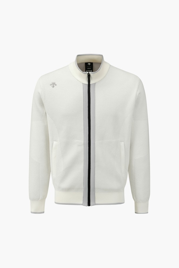 남성 조직감 하이넥 풀집업 가디건 (DQ32MFKO81)은 봄, 가을 시즌에 착용하기 좋은 남성용 아우터입니다. DGRG, IVYG 두 가지 색상으로 출시되었으며, 골프 및 일상 용도로 활용 가능합니다. 레귤러핏에 하이넥 디자인, 집업 여밈 방식이 특징이며, 두꺼운 두께감과 탄탄한 촉감의 이중직 소재로 제작되었습니다. 경량 기능성을 갖춰 활동성을 높였으며, 스포티하고 미니멀한 스타일을 연출합니다.
