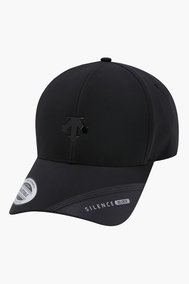 남성 6쪽 챙 포인트 사일런스 캡 (DQ32MFCP90)은 폴리에스터 소재로 제작된 볼캡입니다. 6쪽 챙 디자인과 립 원단 믹스 디테일로 포인트를 더했으며, 한국인의 체형에 맞는 핏을 제공합니다. 골프룩, 캐주얼, 스포티, 미니멀 스타일 모두 소화 가능한 아이템입니다. BLKG, GRYG 두 가지 컬러로 만나보세요. 필드 위에서도 스타일리시함을 놓치지 마세요.
