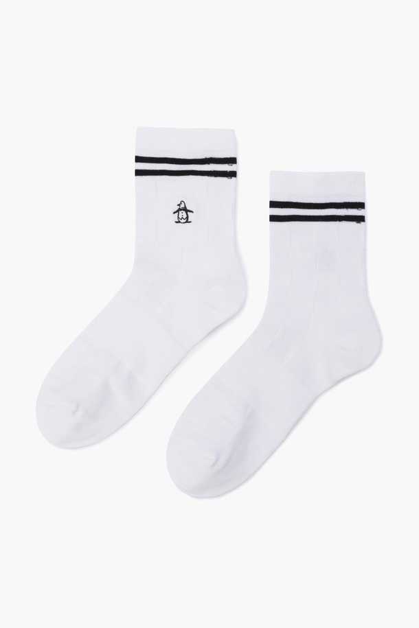 남성용 체커블럭 패턴 삭스 화이트(MQ311MSO82)는 스포티하면서도 캐주얼한 스타일의 양말입니다. 화이트와 블랙 컬러의 체크 패턴이 돋보이며, 면, 아크릴, 나일론, 폴리에스터, 폴리우레탄 혼방 소재로 제작되어 사계절 내내 착용 가능합니다. 중목 길이로 제작되었으며, 통기성이 뛰어나 쾌적한 착용감을 제공합니다. 골프룩에 특히 잘 어울리며, 정품 인증 제품입니다.
