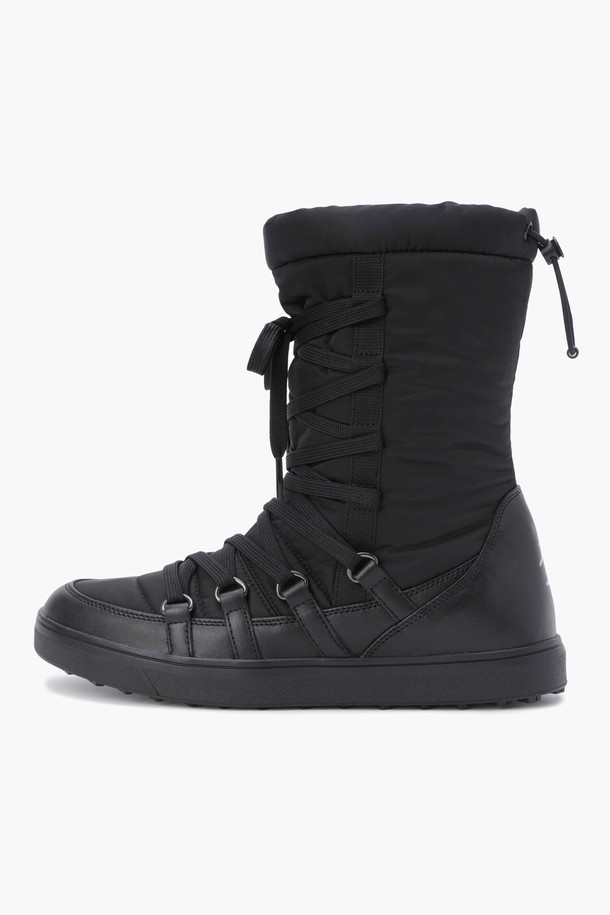 세련된 여성 윈터 부츠(MQ322SSH91)입니다. 블랙 컬러의 라운드 앞코 디자인으로, 일상과 출근룩에 모두 잘 어울립니다. 천연가죽, 폴리에스터, 합성고무를 사용하여 겨울철 방한 기능과 가벼운 착용감을 동시에 제공합니다. 2.5cm 로우힐 굽과 미드컷 탑라인, 레이스업 여밈으로 클래식, 미니멀, 캐주얼 스타일을 연출하기 좋습니다. 무지 패턴의 패딩 부츠로, 안감은 폴리에스터를 사용했습니다.
