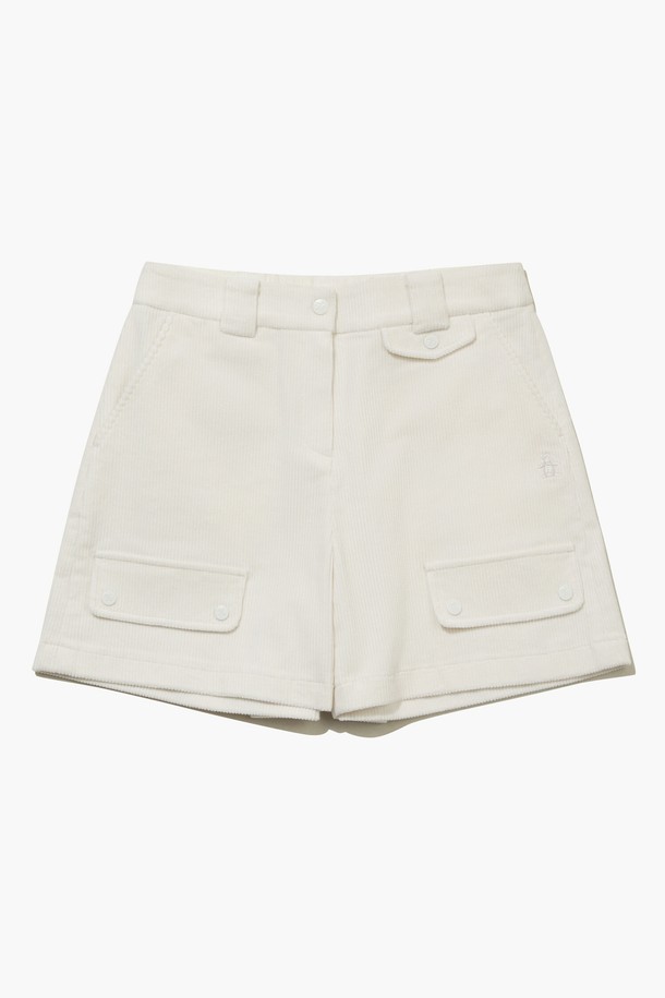 아이보리 컬러의 여성 코듀로이 반바지입니다. 봄, 여름 시즌에 적합하며, 캐주얼, 스포티, 미니멀 스타일 연출에 용이합니다. 코듀로이, 면, 폴리우레탄 혼방 소재로 제작되어 부드러운 촉감을 선사합니다. 레귤러핏 디자인과 무지 패턴으로 깔끔하며, 얇은 두께감으로 편안하게 착용 가능합니다. 골프 및 일상생활에서 활용할 수 있는 포켓 디테일의 반바지입니다.

