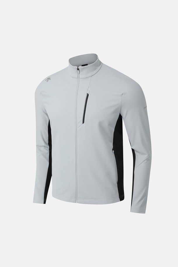 남녀 공용으로 착용 가능한 '트레이닝 절개형 약기모 재킷 그레이 SQ321TFT81'입니다. 스포티한 스타일의 이 재킷은 봄, 가을, 겨울, 세 계절에 걸쳐 활용 가능하며, 운동 시뿐만 아니라 일상에서도 캐주얼하게 코디할 수 있습니다. 스탠드넥 디자인과 사이드라인 절개, 액티브핏으로 활동성을 높였으며, 나일론, 폴리우레탄, 폴리에스터 혼방 소재에 약기모 처리를 하여 부드러운 촉감을 제공합니다. 스트레치성이 우수하고 F360 테크가 적용되어 편안한 착용감을 선사하며, 스포츠 활동 시 보온성을 유지해줍니다.
