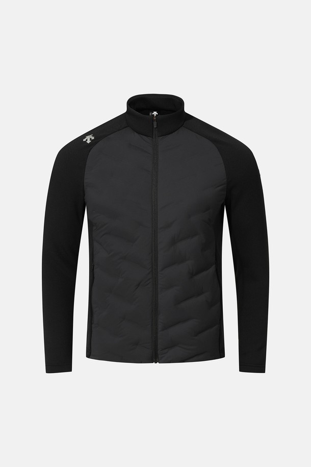 "트레이닝 기모 하이브리드 재킷" 블랙 SQ423TKTO1은 남녀 모두 착용 가능한 아우터입니다. 가을, 겨울 시즌에 적합하며, 보온성을 높여주는 기모 안감과 하이브리드 구성, 패딩 충전재를 사용하여 추운 날씨에도 따뜻하게 착용할 수 있습니다. 스포티하면서도 캐주얼한 스타일로, 일상 및 트레이닝 시 모두 활용 가능하며, 레귤러핏과 집업 방식으로 편안한 착용감을 제공합니다. 블랙, 차콜, 아이보리 세 가지 컬러로 출시되어, 출근룩이나 여행룩 등 다양한 TPO에 맞춰 미니멀하고 세련된 스타일을 연출할 수 있습니다.
