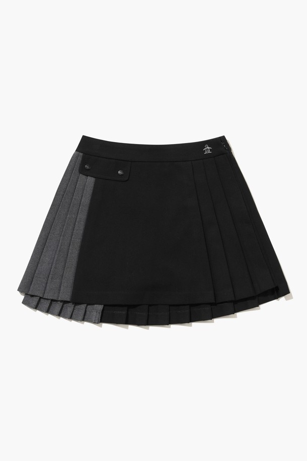 여성 배색 플리츠 스커트 블랙 MQ422LSKO1은 골프 및 스포츠 활동에 적합한 스포티 스타일의 플리츠 스커트입니다. 블랙과 베이지 컬러 배색으로 세련된 디자인을 연출하며, 폴리에스터, 레이온, 폴리우레탄 혼방 소재로 제작되어 편안한 착용감을 제공합니다. 안감이 있어 활동적인 움직임에도 안정감을 더하며, 사계절 내내 활용 가능한 실용적인 아이템입니다. 미니멀한 스타일을 선호하는 여성 골퍼에게 추천하는 배색 플리츠 스커트입니다.
