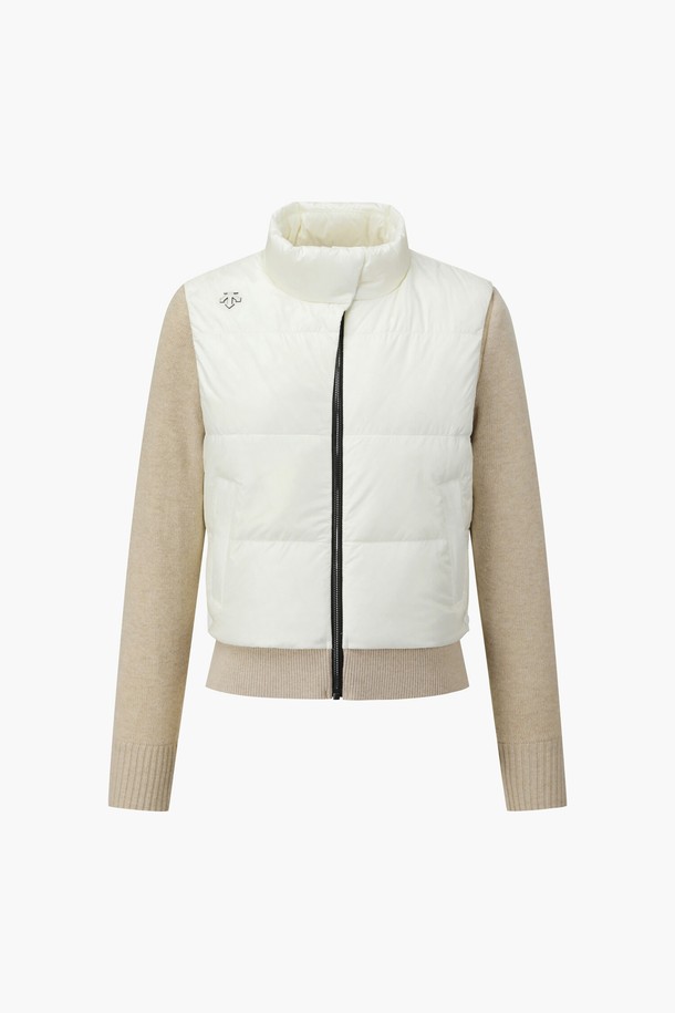 여성 하이브리드 다운 점퍼 DQ42WFKOO1은 골프 및 일상용으로 모두 활용 가능한 스포티한 스타일의 겨울 점퍼입니다. IVYG, LBLG 두 가지 색상으로 제공되며, 울 혼방 소매와 구스다운 충전재, 등판 터널 구조를 갖춰 보온성을 높였습니다. 부드러운 촉감의 나일론, 모, 폴리우레탄, 폴리에스터, 거위 솜털, 거위 깃털 혼방 소재로 제작되었으며, 두꺼운 두께감의 레귤러핏 크롭 기장의 집업 스타일입니다. 미니멀하고 클래식한 디자인으로 어떤 골프룩에도 잘 어울립니다.
