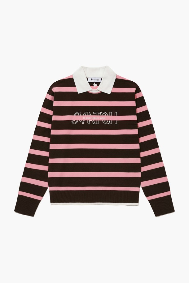 **여성 스트라이프 카라 스웨터 _DPCH GQ422LKPO3**는 여성 골프 및 일상용으로 제작된 스포티하고 캐주얼한 스타일의 스웨터입니다. DPCH 및 NAVY 컬러의 스트라이프 패턴이 특징이며, 봄, 가을에 착용하기 좋습니다. 부드러운 촉감의 레이온과 폴리에스터 혼방 소재로 제작되어 편안한 착용감을 선사합니다. 긴소매와 카라 디자인, 레귤러핏으로 다양한 스타일 연출이 가능하며, 골프웨어로도 활용할 수 있습니다.
