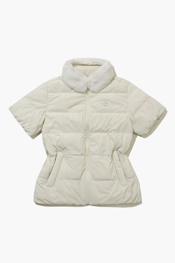 여성 반팔 다운 아이보리 MQ422LJPO6는 골프 및 일상생활에서 활용하기 좋은 여성 다운 베스트입니다. 부드러운 촉감의 나일론, 폴리우레탄, 폴리에스터 혼방 소재로 제작되었으며, 두꺼운 두께감으로 보온성을 높였습니다. 아이보리 컬러의 무지 디자인에 레귤러핏으로 제작되어 스포티, 캐주얼, 미니멀 스타일 모두 소화 가능합니다. 지퍼형 여밈 방식과 반소매 디자인으로 간편하게 착용할 수 있으며, 거위솜털 충전재를 사용하여 따뜻함을 더했습니다. 봄, 가을 시즌에 활용하기 좋은 아우터입니다.
