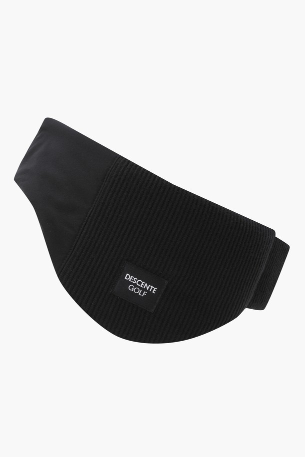 남성 니트 이어워머 DQ42MFWMO8은 부드러운 촉감과 뛰어난 보온성을 자랑하는 겨울철 필수 아이템입니다. 면, 폴리에스터, 스판덱스, 아크릴 혼방의 니트 소재로 제작되어 신축성이 뛰어나고, 밴딩 디자인으로 제작되어 안정적인 착용감을 제공합니다. 무지 디자인에 블랙 컬러로 심플하고 미니멀한 스타일을 연출하며, 캐주얼, 클래식 등 어떤 스타일에도 잘 어울립니다. 두꺼운 두께감으로 겨울철 추위로부터 귀를 따뜻하게 보호하며, 산책, 집콕 등 다양한 상황에서 편안하게 착용할 수 있습니다.
