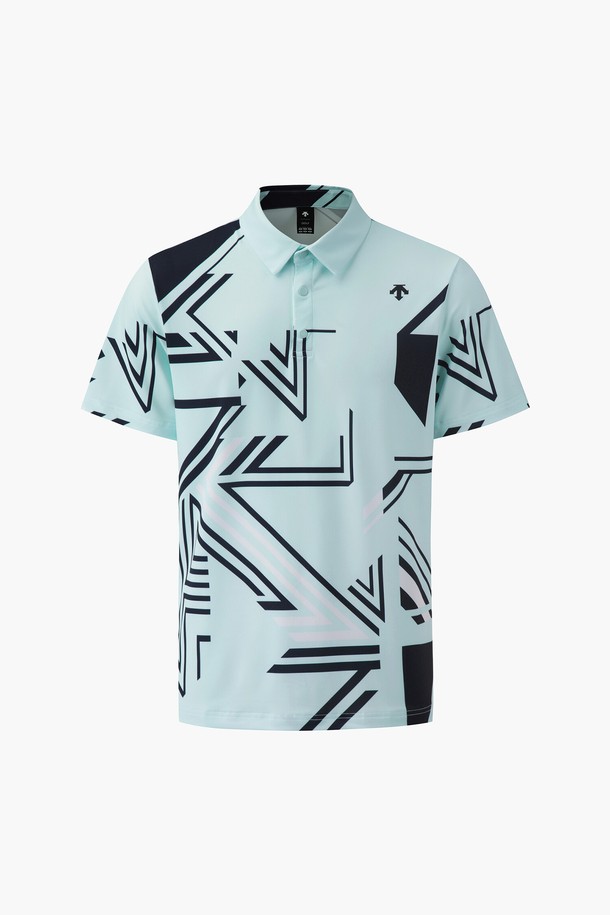 남성 전판 패턴 반팔 카라 티셔츠 (DP22MFTS6G)는 시원한 여름철 골프 라운딩을 위한 남성용 반팔 카라 티셔츠입니다. 스포티한 스타일의 레귤러핏으로, 얇은 두께감과 폴리에스터, 폴리우레탄 혼방 소재로 제작되어 쾌적한 착용감을 제공합니다. LGYG, MNTG 두 가지 색상으로 출시되었으며, 전판 패턴 디자인이 돋보입니다. 골프웨어로 적합하며, 카라넥과 반소매 디자인으로 활동성과 스타일을 동시에 잡았습니다.
