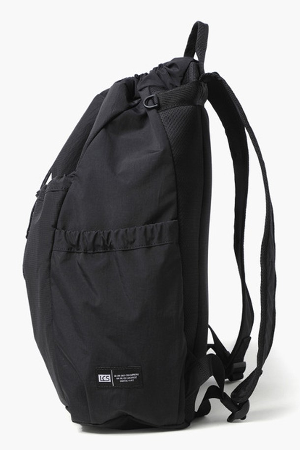 le coq sportif - 백팩 - (20L) 메탈릭 스트링 백팩 - 블랙(QQ123ABP22)