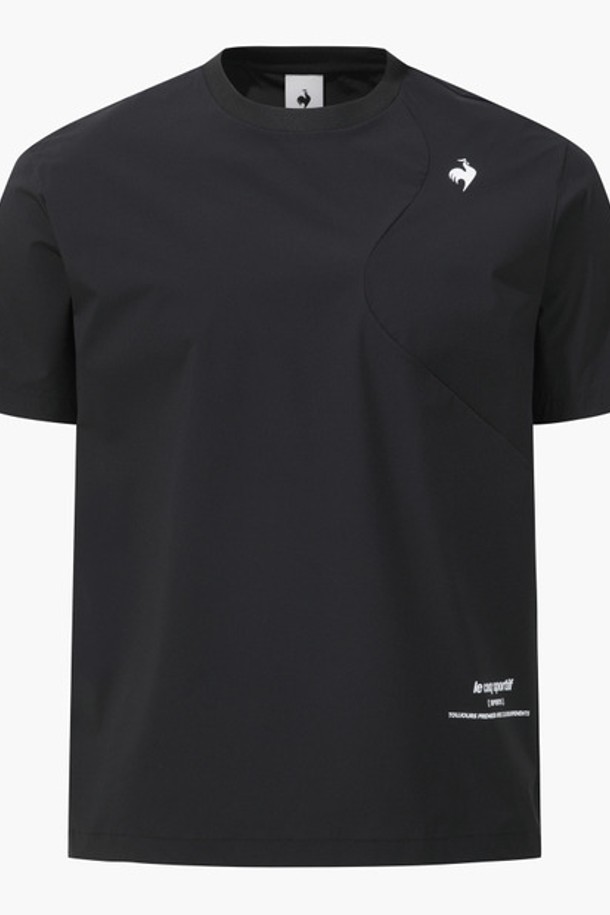 유니 르 아이스 루즈핏 반팔 피스테 - 블랙(QQ223EWT41)는 시원한 착용감을 선사하는 여름용 반팔 티셔츠입니다. 나일론과 폴리우레탄 혼방 소재로 제작되어 뛰어난 신축성과 방수 기능을 제공하며, 부드러운 촉감이 특징입니다. 루즈핏 디자인과 라운드넥으로 편안한 착용감을 선사하며, 커브드 디자인이 돋보입니다. 스포츠 활동과 일상생활 모두 활용 가능하며, 밑단 스트링 조절로 다양한 스타일 연출이 가능합니다. 블랙, 그레이, 라임 세 가지 색상으로 출시되어 세트 착용도 가능합니다.
