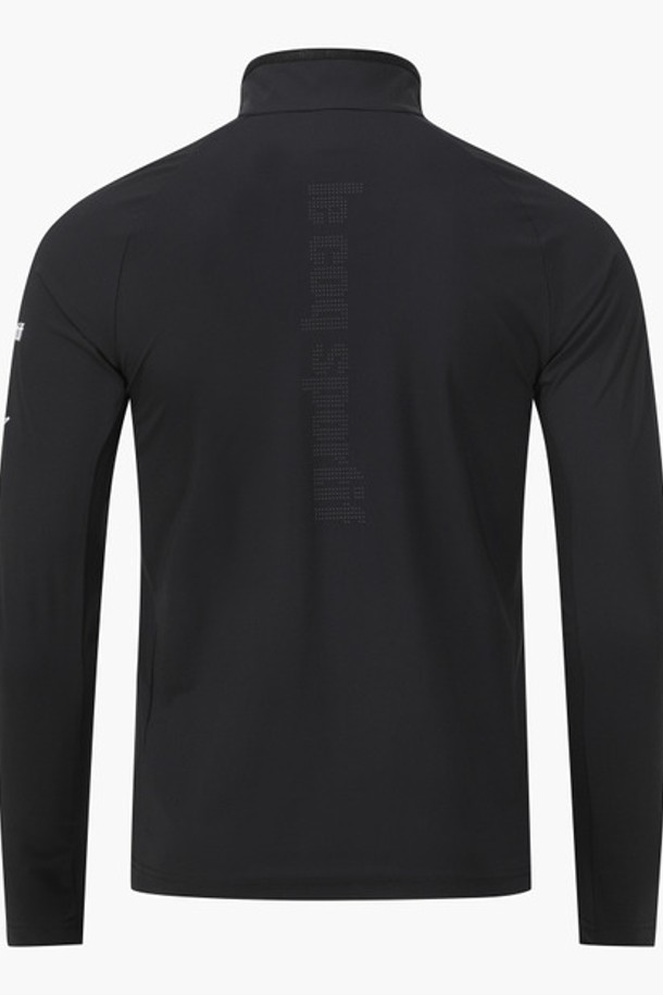 유니 초냉감 트리코트 슬림핏 트랙탑 - 블랙(QQ223EFT51)은 남녀 공용으로, 여름철 스포츠 활동 및 일상복으로 활용하기 좋은 트랙탑입니다. 블랙과 레드의 두 가지 색상으로 출시되었으며, 스포티한 스타일을 연출합니다. HEIQ COOL 기능성 원단을 사용하여 냉감, 자외선 차단, 흡습, 속건 기능을 갖춰 쾌적한 착용감을 선사합니다. 슬림핏 디자인과 긴 소매, 집업 여밈 방식으로 활동성을 높였으며, 부드러운 촉감의 나일론, 폴리우레탄 혼방 소재로 제작되었습니다. 러닝룩, 피트니스룩, 여행룩 등 다양한 TPO에 맞춰 스포티, 캐주얼, 미니멀 스타일을 연출할 수 있습니다.
