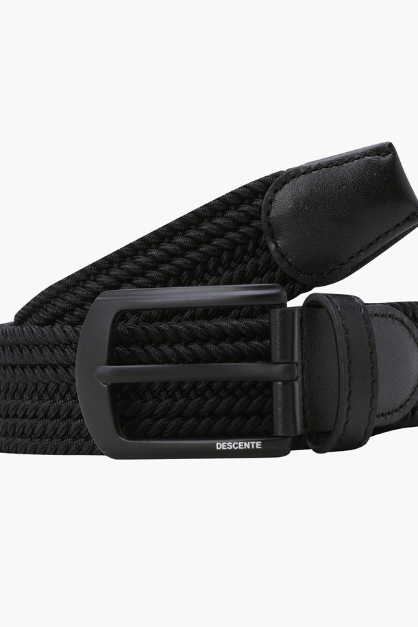 남성용 스트레치 벨트 (DQ32MFBT83)는 레이온과 소가죽 소재로 제작되어 부드러운 촉감과 내구성을 제공합니다. 골프 활동에 적합하며, 엘라스틱 밴드를 사용하여 편안한 착용감을 선사합니다. 버클 여밈 방식의 폭 3.3cm, 총길이 110cm(버클 포함) 블랙 컬러 벨트로, 구멍 없는 디자인이 특징입니다.
