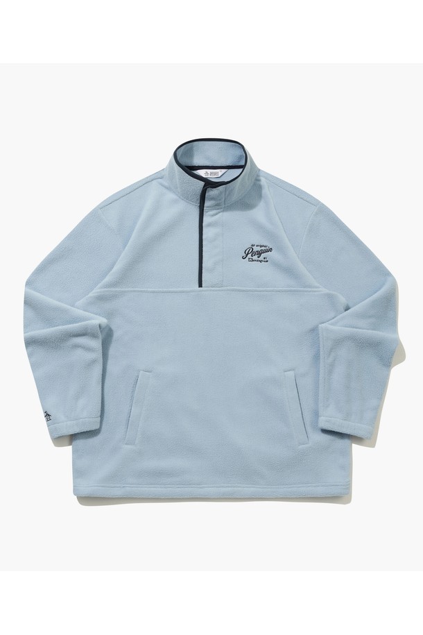 남성 플리스 반집업 티셔츠 라이트블루 MQ421PTLO1은 가을, 겨울 시즌에 착용하기 좋은 남성용 티셔츠입니다. 부드러운 촉감의 플리스 소재로 제작되어 보온성이 뛰어나며, 일상과 골프 활동 모두에 적합합니다. 레귤러 핏에 긴소매, 반집업 네크라인 디자인으로 스포티하면서도 캐주얼한 스타일을 연출합니다. 라이트 블루 컬러에 무지 패턴으로 미니멀한 매력을 더했습니다. 두꺼운 두께감으로 따뜻하게 착용할 수 있는 남성 플리스 반집업 티셔츠입니다.
