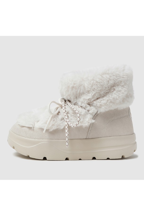 르꼬끄(Le Coq) X 론론 코제트 미드 - 아이보리 QQ422LWIO2는 여성스러운 스타일을 연출하는 여성 부츠입니다. 라운드 앞코와 미드컷 디자인이 특징이며, 가을과 겨울에 따뜻하게 착용할 수 있습니다. 아이보리 컬러의 부츠는 출근룩과 모임룩 모두에 잘 어울리며, 클래식, 미니멀, 캐주얼 스타일을 소화하기 좋습니다. 폴리에스터, 천연가죽, 합성가죽 소재로 제작되었으며, 굽 높이는 4cm입니다. 레이스업 방식으로 편안하게 신을 수 있으며, 중량은 347g입니다.
