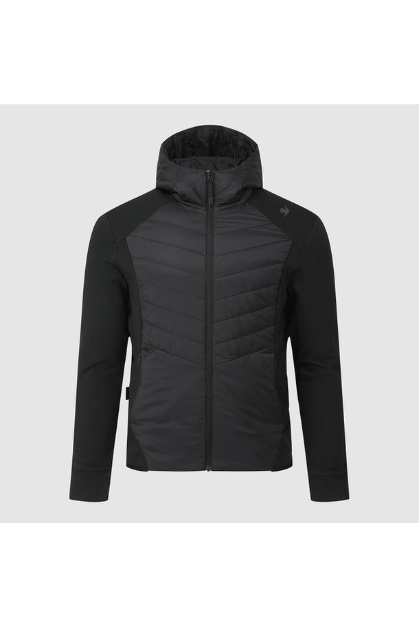 유니 하이브리드 3M 패딩 재킷 - 블랙 QQ423EPDO3는 남녀 모두 착용 가능한 겨울철 필수 아우터입니다. 보온성이 뛰어난 3M 충전재와 부드러운 촉감의 소재로 제작되어 일상, 러닝, 스포츠 활동에 적합합니다. 레귤러 핏에 집업 스타일로 편안한 착용감을 제공하며, 블랙과 화이트그레이 두 가지 색상으로 출시되었습니다. 하이브리드 디자인으로 스포티함과 캐주얼한 스타일을 동시에 연출할 수 있으며, 긴 소매와 두꺼운 두께로 한겨울 추위에도 따뜻하게 몸을 보호합니다. 등산룩, 출근룩, 러닝룩 등 다양한 TPO에 활용할 수 있는 미니멀하고 세련된 패딩 재킷입니다.
