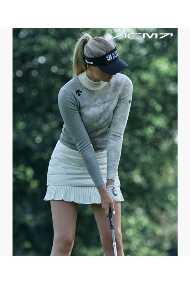 아크먼트(ACMT) 여성 그라데이션 프린트 풀오버 DQ41WFKPOD는 울 100% 원사로 제작되어 부드러운 촉감을 선사하는 여성 풀오버입니다. 가을과 겨울에 따뜻하게 입을 수 있으며, 가벼운 착용감과 독특한 갤럭시 프린트 패턴이 특징입니다. 라운드넥과 레귤러핏 디자인으로 베이직하면서도 세련된 스타일을 연출하며, 골프, 일상 등 다양한 TPO에 활용 가능합니다. 클래식, 미니멀, 캐주얼 스타일을 즐겨 입는 여성분들께 추천합니다. 긴 소매 기장의 레귤러 기장으로 편안하게 착용할 수 있습니다.
