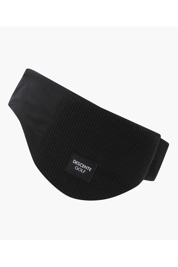 남성 니트 이어워머 DQ42MFWMO8은 부드러운 촉감과 뛰어난 보온성을 자랑하는 겨울철 필수 아이템입니다. 면, 폴리에스터, 스판덱스, 아크릴 혼방의 니트 소재로 제작되어 신축성이 뛰어나고, 밴딩 디자인으로 제작되어 안정적인 착용감을 제공합니다. 무지 디자인에 블랙 컬러로 심플하고 미니멀한 스타일을 연출하며, 캐주얼, 클래식 등 어떤 스타일에도 잘 어울립니다. 두꺼운 두께감으로 겨울철 추위로부터 귀를 따뜻하게 보호하며, 산책, 집콕 등 다양한 상황에서 편안하게 착용할 수 있습니다.
