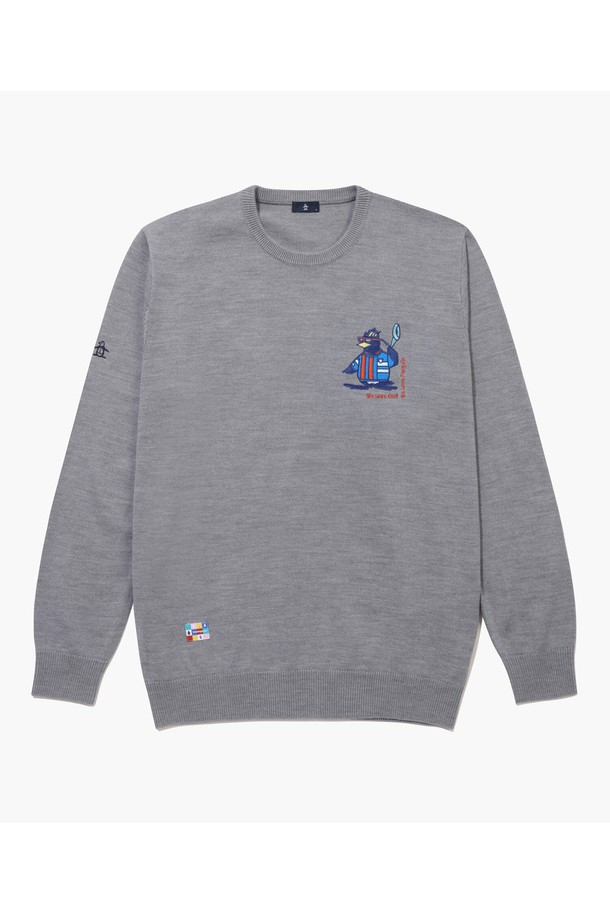 남성 70주년 라운드 스웨터 그레이 MQ411MSWN1는 가을, 겨울 시즌에 착용하기 좋은 남성용 스웨터입니다. 부드러운 촉감의 아크릴과 모 혼방 소재로 제작되어 보온성이 뛰어나며, 레귤러 핏과 라운드넥 디자인으로 클래식하고 스포티한 스타일을 연출합니다. 70주년 기념 에디션으로 로고 패턴이 특징이며, 골프, 일상, 출근룩, 비즈니스 캐주얼 등 다양한 TPO에 활용 가능합니다. 두꺼운 두께감과 긴 소매 기장으로 따뜻함을 더하며, 미니멀한 스타일을 선호하는 남성에게도 적합합니다.
