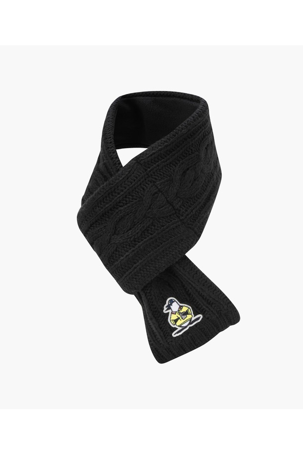 MQ412LWMN1 70주년 컴팩트 케이블 머플러는 캐주얼, 스포티, 클래식 스타일을 아우르는 공용 머플러입니다. 가을과 겨울에 착용하기 좋으며, 부드러운 촉감의 아크릴과 폴리에스터 혼방 소재로 제작되어 보온성을 제공합니다. 케이블 패턴 디자인에 로고 장식이 더해져 포인트를 주며, 70주년 기념 제품으로 특별함을 더했습니다. 두꺼운 두께감으로 따뜻하고 포근하게 착용할 수 있어 일상생활에서 활용하기 좋습니다.
