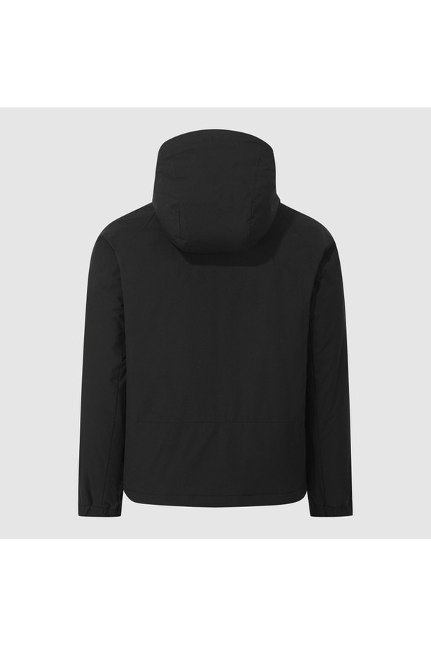 유니 레귤러핏 소프트쉘 패딩 재킷 2.0 - 블랙 QR123EPD11은 남녀 모두 착용 가능한, 가을/겨울 시즌용 패딩 재킷입니다. 일상과 스포츠 활동에 적합하며, 스포티, 미니멀, 캐주얼 스타일을 연출할 수 있습니다. 부드러운 촉감의 폴리에스터 소재로 제작되었으며, 발수, 방수, 보온, 신축성, 경량, 방풍 기능을 갖춰 뛰어난 활동성을 제공합니다. 레귤러핏에 긴 소매 기장, 집업 여밈 방식을 적용했으며, 후드와 밑단 스트링 조절이 가능하여 핏을 조절할 수 있습니다. 출근룩 또는 여행룩에 활용하기 좋은, 무지 디자인의 블랙 컬러 패딩 재킷입니다.
