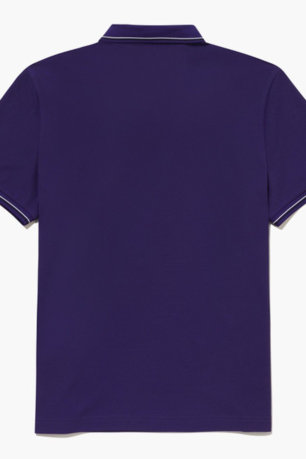 남성용 베이직 반팔 티셔츠(MQ321MTS81)는 부드러운 촉감의 폴리에스터 소재로 제작되어 봄, 여름철 시원하게 착용 가능합니다. 바이올렛 색상과 레귤러핏, 반소매 디자인으로 스포티하면서도 베이직한 스타일을 연출하며, 가벼운 경량 소재와 피케 조직감으로 골프 및 일상생활에서 편안함을 선사합니다. 폴로넥 디자인으로 세련됨을 더했습니다.
