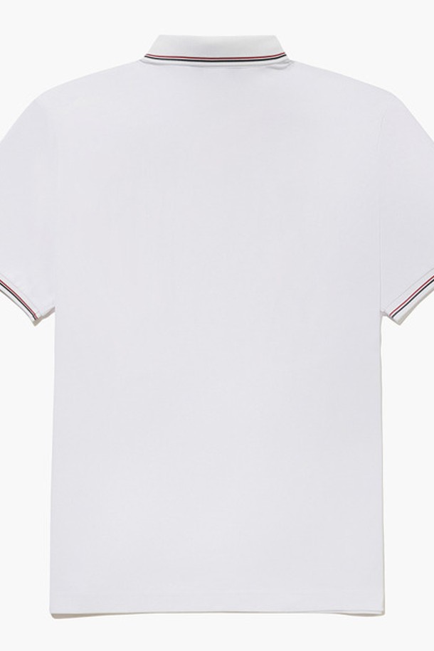 남성용 베이직 반팔 티셔츠 화이트(MQ321MTS81)입니다. 여름철 시원하게 착용할 수 있는 얇은 두께의 폴리에스터 소재로 제작되었으며, 레귤러 핏과 레귤러 기장으로 편안한 착용감을 제공합니다. 무지 디자인에 카라넥 스타일로, 골프 및 일상복으로 활용 가능한 실용적인 제품입니다.
