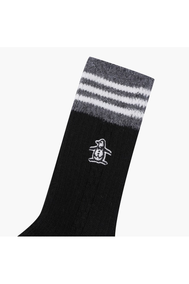 여성용 울 쿼터 삭스 블랙(MQ322LSO81)은 가을/겨울 시즌 골프 활동에 적합한 양말입니다. 부드러운 촉감의 울 소재, 나일론, 폴리우레탄 혼방으로 제작되었으며, 스트라이프 패턴과 과배기 조직감으로 디자인되었습니다. 두꺼운 두께감과 흡습 기능으로 땀이나 습기에도 강하며, 쿼터 길이로 편안하게 착용할 수 있습니다.
