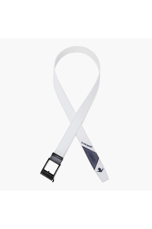 남성 스마트 락 벨트 (GQ311MBE89)는 골프룩에 완벽하게 어울리는 남성용 벨트입니다. 블랙과 화이트 두 가지 색상으로 제공되며, 클래식, 미니멀, 스포티한 스타일을 연출할 수 있습니다. 합성 가죽 소재로 제작되어 내구성이 뛰어나며, 스마트 락 버클 시스템이 적용되어 간편하게 착용할 수 있습니다. 무지 디자인으로 어떤 골프 의상에도 잘 어울리며, 오염 및 마모에 강해 활동적인 골프 라운딩에도 적합합니다. 세련된 디자인과 견고한 품질을 갖춘 이 벨트는 당신의 골프 스타일을 더욱 돋보이게 해줄 것입니다.
