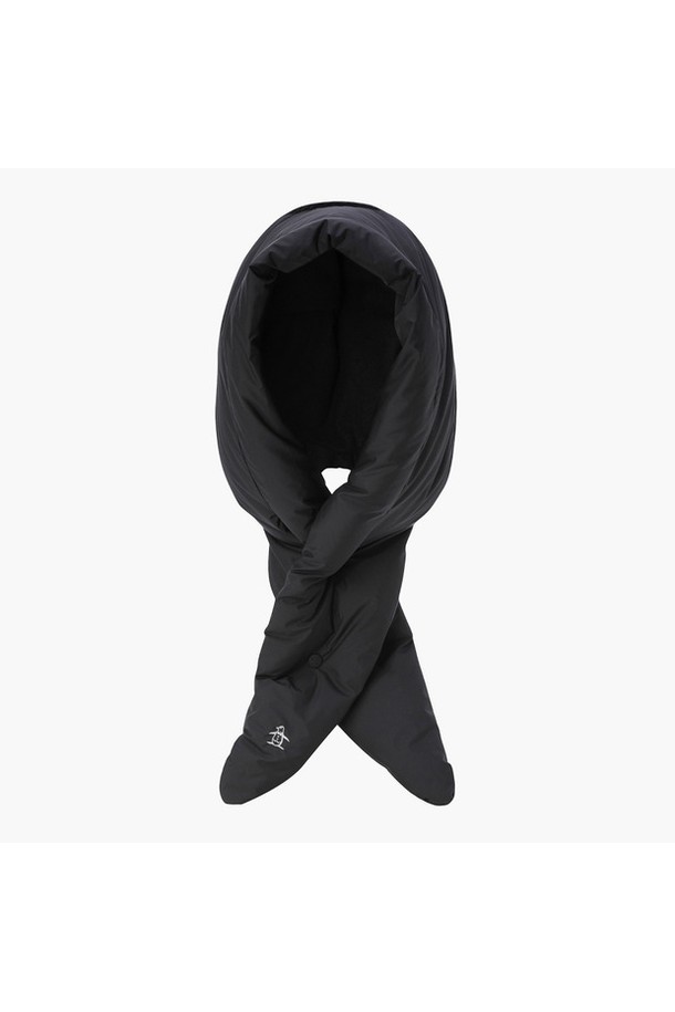 여성 구스 다운 바라클라바 MQ422LWMO4는 겨울철 골프 및 아웃도어 활동에 적합한 보온 방풍 기능을 갖춘 모자입니다. 깊은 모자 깊이와 부드러운 촉감으로 편안한 착용감을 제공하며, 블랙 색상의 무지 디자인으로 어떤 스타일에도 잘 어울립니다. 폴리에스터와 구스다운(솜털 90%, 깃털 10%) 충전재를 사용하여 뛰어난 보온성을 자랑합니다. 클래식, 미니멀, 고프코어 스타일의 골프룩, 등산룩, 캠핑룩에 매치하여 세련된 겨울 패션을 완성해보세요.
