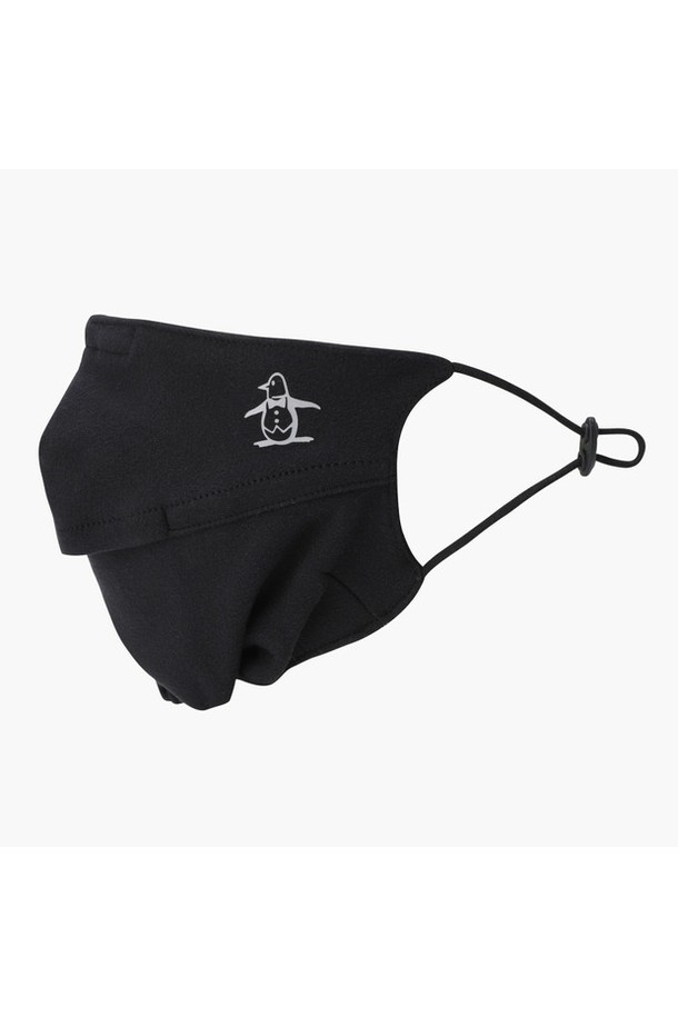 여성 방한 마스크 블랙 MQ422LWMO7는 추운 겨울철, 보온성을 책임지는 필수 아이템입니다. 부드러운 폴리에스터와 폴리우레탄 혼방 소재로 제작되어 편안한 착용감을 선사합니다. 무지 디자인에 블랙 컬러로, 미니멀, 캐주얼, 클래식 등 어떤 스타일에도 잘 어울립니다. 귀걸이형 디자인으로 흘러내림 걱정 없이 활동할 수 있으며, 사이즈 조절이 가능하여 더욱 편리합니다. 산책룩, 출근룩 등 다양한 TPO에 활용 가능하며, 겉감은 폴리에스터 90%, 폴리우레탄 10%, 안감은 폴리에스터 80%, 폴리우레탄 20%로 구성되었습니다.
