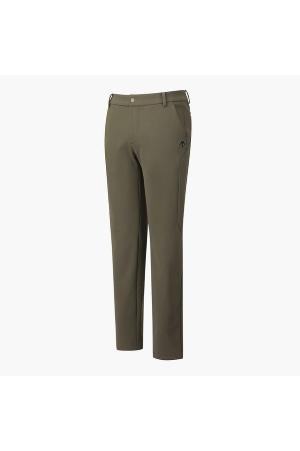 아크먼트(ACMT) 남성 본딩 제로 스트레스 슬림핏 팬츠 DQ42MFPTO1는 골프룩을 위한 스포티한 스타일의 겨울용 긴바지입니다. 나일론과 폴리우레탄 혼방 소재에 본딩 안감 처리하여 보온성을 높였으며, 신축성이 뛰어나 편안한 착용감을 제공합니다. 제로 스트레스, 입체 패턴 디자인으로 활동성을 극대화하여 골프 스윙에 최적화된 팬츠입니다. 슬림핏으로 디자인되어 세련된 핏을 연출하며, BLKG, KHAG 두 가지 색상으로 제공됩니다.
