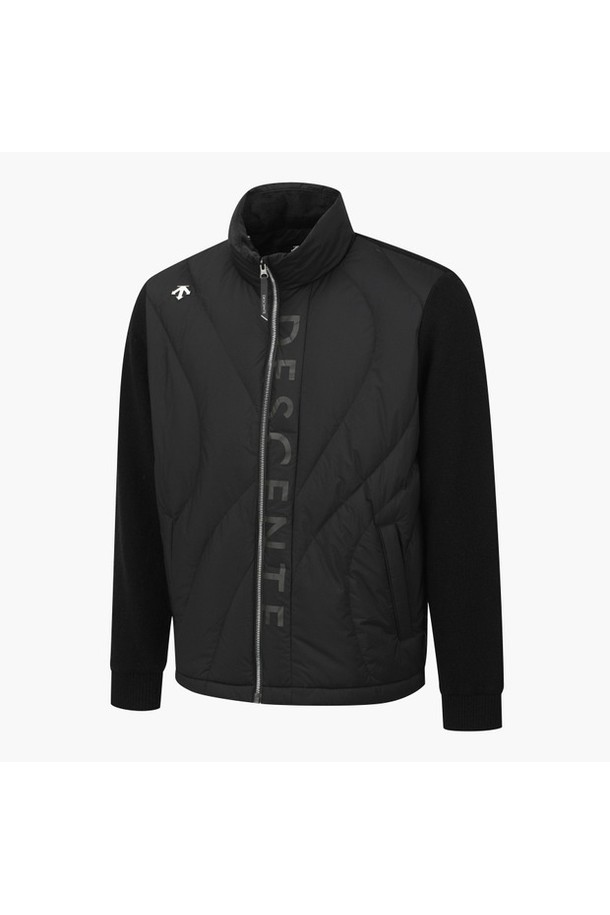 남성 웨이브 퀼팅 하이브리드 다운 점퍼 DQ42MFKOO3는 겨울철 골프 및 일상 활동에 적합한 스포티 스타일의 다운 점퍼입니다. 퀼팅 처리된 디자인에 레귤러핏으로 제작되었으며, 보온성과 발열 기능을 갖춘 두꺼운 두께감의 제품입니다. 겉감은 나일론, 모, 폴리에스터 혼방 소재로, 안감에는 발열 안감이 적용되어 따뜻함을 더합니다. 거위 솜털과 거위 깃털을 사용하여 부드러운 촉감을 제공하며, 집업 스타일의 긴 소매 디자인으로 편안하게 착용할 수 있습니다. 색상은 블랙(BLKG)과 라이트 그레이(LGYG) 두 가지로 출시되었습니다.
