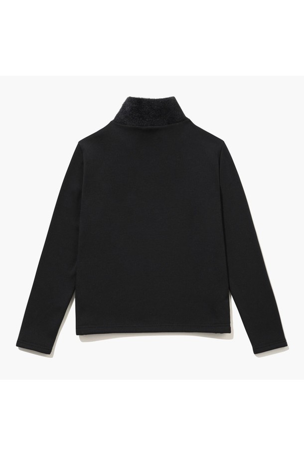 여성 융기모 이너 티셔츠 MQ422LTLN2는 추운 겨울철 골프 라운딩과 일상에서 모두 활용하기 좋은 여성용 이너 티셔츠입니다. 부드러운 촉감의 융기모 안감으로 뛰어난 보온성을 제공하며, 신축성 있는 소재를 사용하여 편안한 착용감을 선사합니다. 베이직한 디자인에 하프넥 스타일로, 스포티하면서도 미니멀한 스타일을 연출합니다. 블랙 컬러의 무지 디자인으로 어떤 옷에도 쉽게 매치할 수 있으며, 레귤러핏과 긴 소매 기장으로 활동성을 높였습니다.
