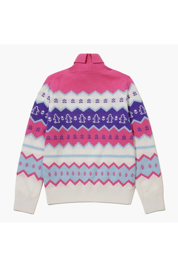 여성 홀리데이 패턴 방풍 스웨터 핑크 MQ422LSWN2는 여성 골프웨어로, 겨울철 캐주얼, 클래식, 미니멀 스타일을 모두 아우르는 매력적인 스웨터입니다. 하프넥 디자인에 두꺼운 두께감으로 따뜻함을 더하며, 부드러운 모 소재와 폴리에스터 안감으로 편안한 착용감을 선사합니다. 핑크, 화이트, 퍼플 색상으로 다채로운 연출이 가능하며, 크롭 기장에 홀리데이 및 노르딕 패턴이 더해져 개성 있는 골프룩을 완성합니다. 긴 소매와 레귤러핏으로 활동성을 높였으며, 방풍 기능으로 추운 날씨에도 쾌적하게 라운딩을 즐길 수 있습니다.
